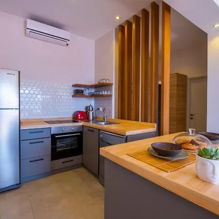 Villa Fethiyede Deniz Manzarali Havuzlu 3+1