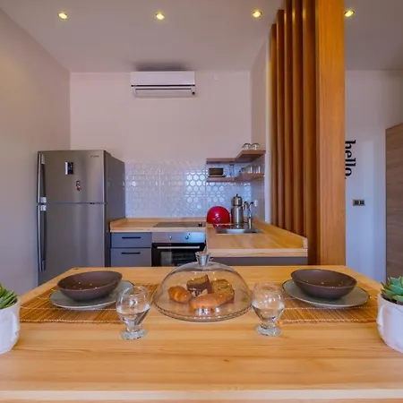 Fethiyede Deniz Manzarali Havuzlu 3+1 Fethiye
